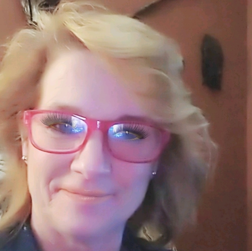 Meet your Posher, Kristin